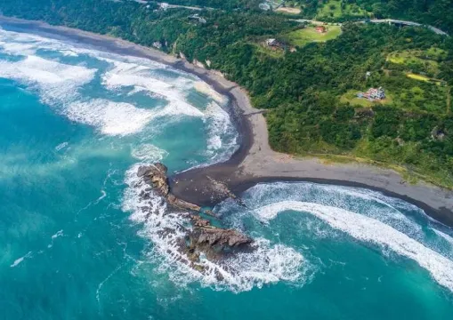 【台湾の観光スポット】台湾全土のおすすめビーチ14選、見るだけで癒されるスポット
