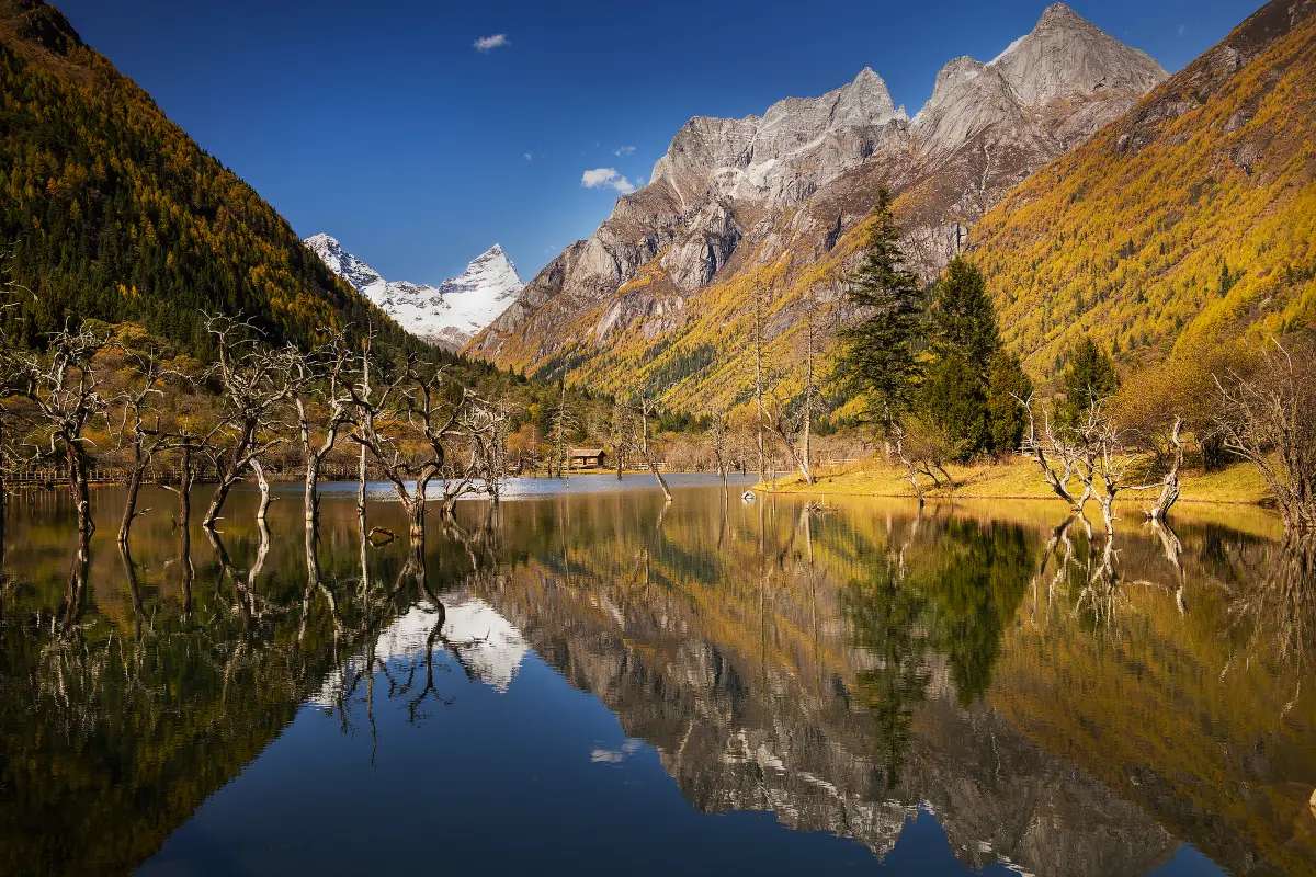 ภูเขาสี่ดรุณี