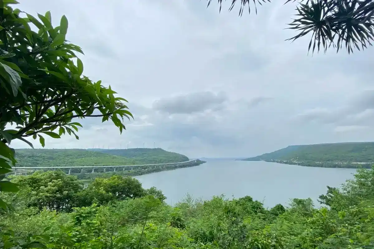 เขื่อนลำตะคอง