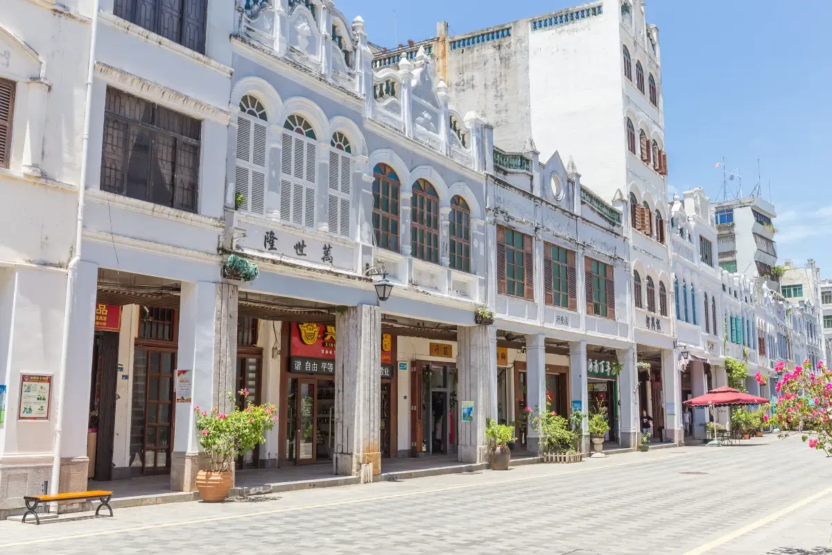 Sotte Porticos Streets Maikou