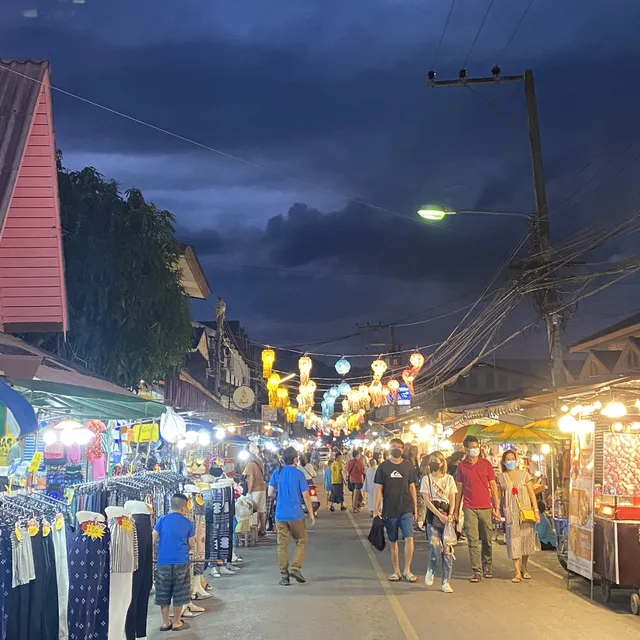 ถนนคนเดินเมืองปาย