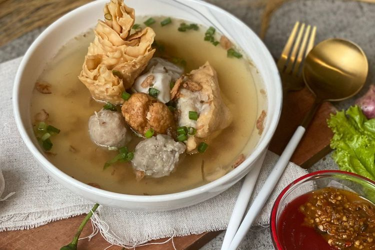 A bowl of hot Bakso