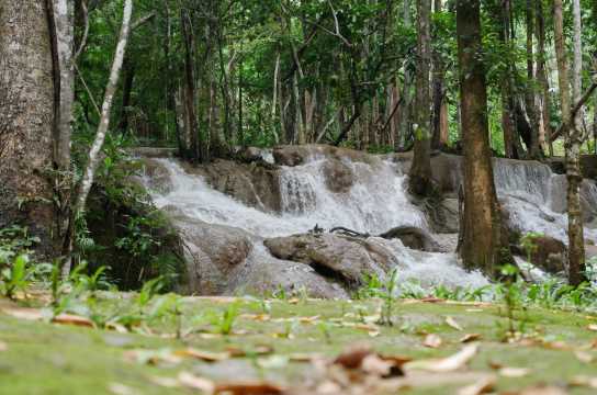 น้ำตกผาตาด