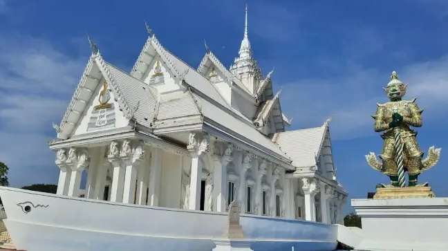 วัดหินแท่นลำภาชี