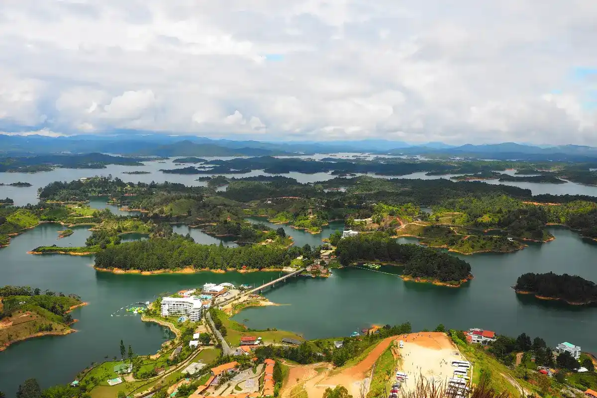 จุดชมวิวทะเลสาบซานซา