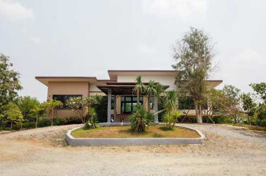 ทีรีสอร์ท สุพรรณบุรี