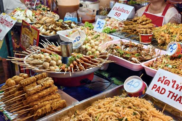 ตลาดวัดกะรน