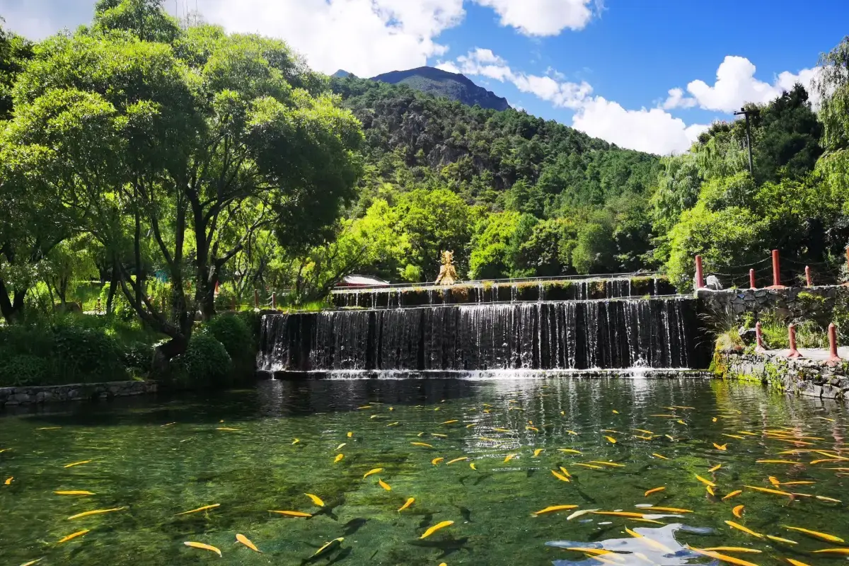 อุทยานน้ำหยก