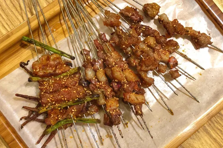 เนื้อย่างแบบเสียบไม้