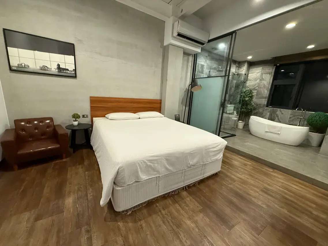 駁二住宿｜圈叉行旅