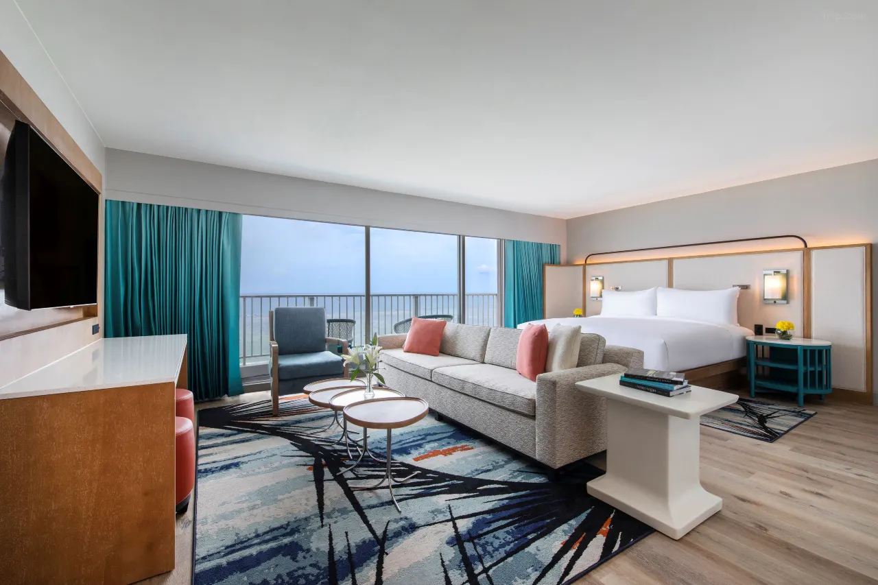 關島皇冠假日度假飯店