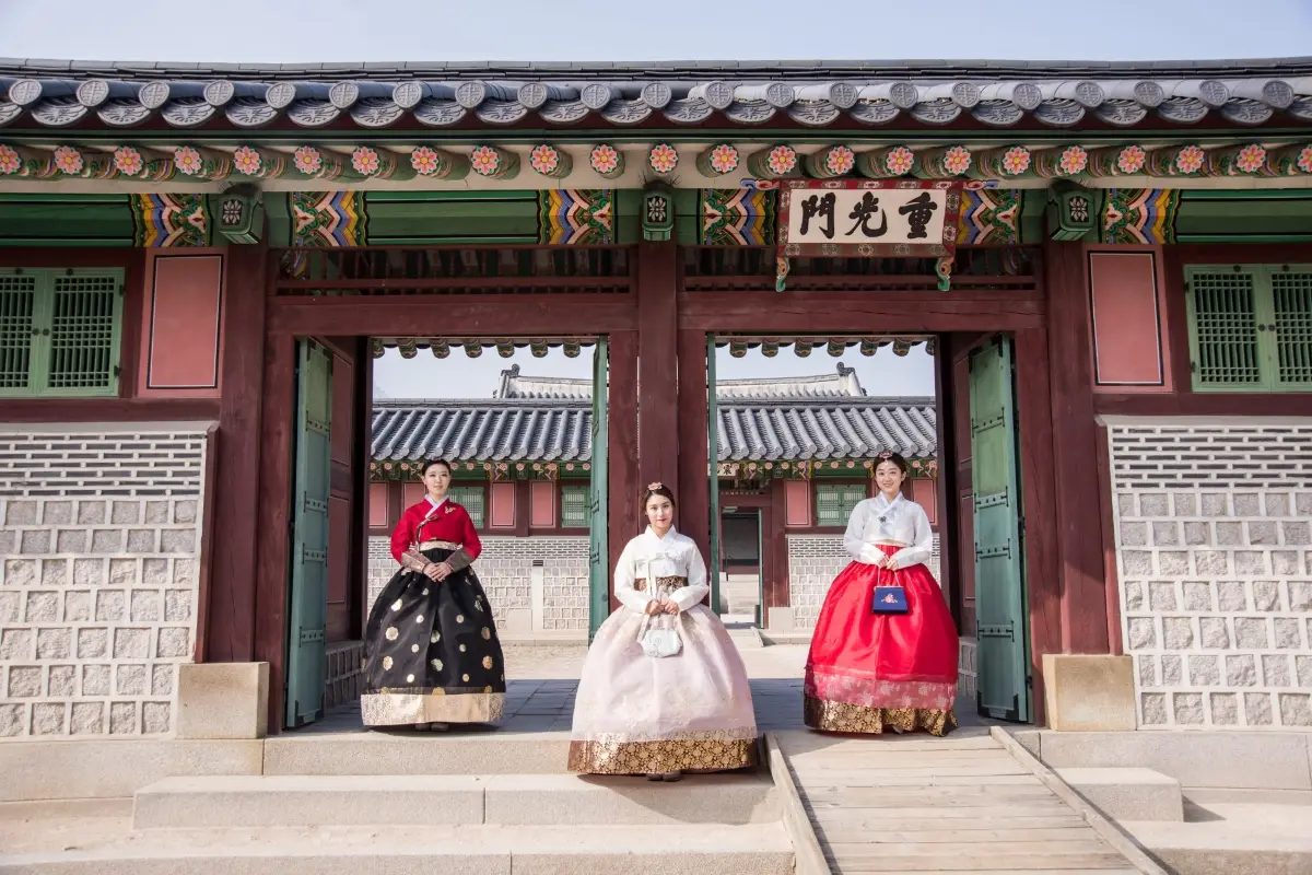 Dress Up in Hanbok