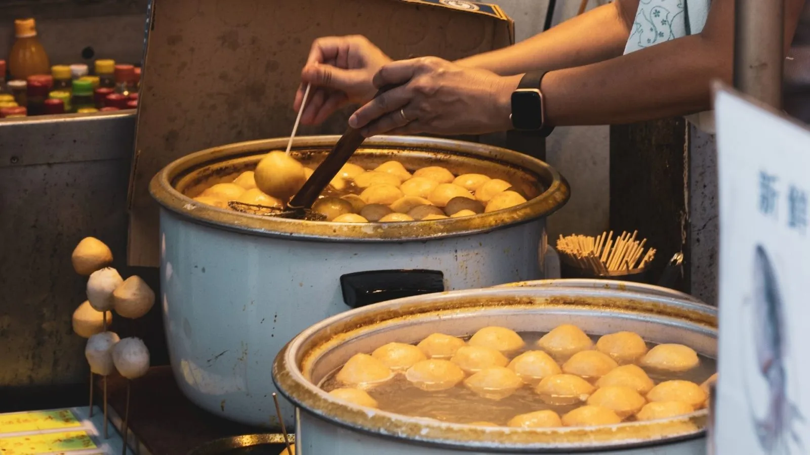 2 big pots of curry fishballs