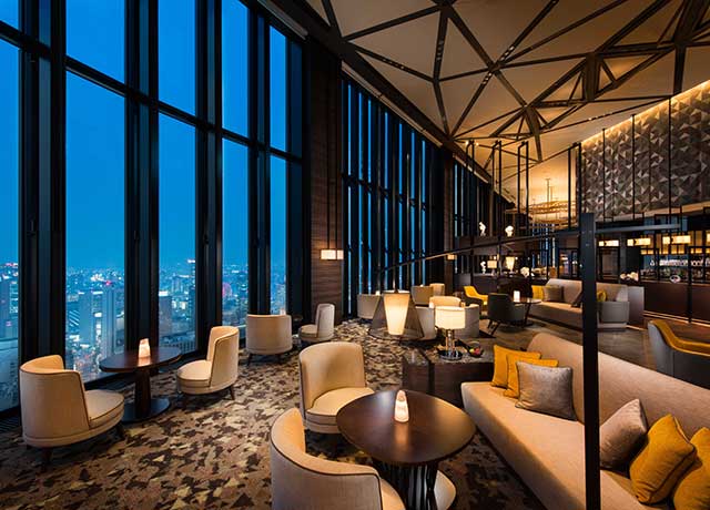  40 Sky Bar & Lounge