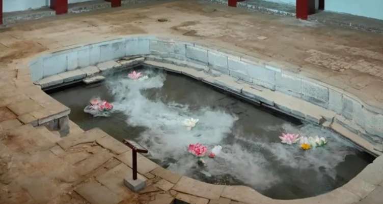 蓮花湯