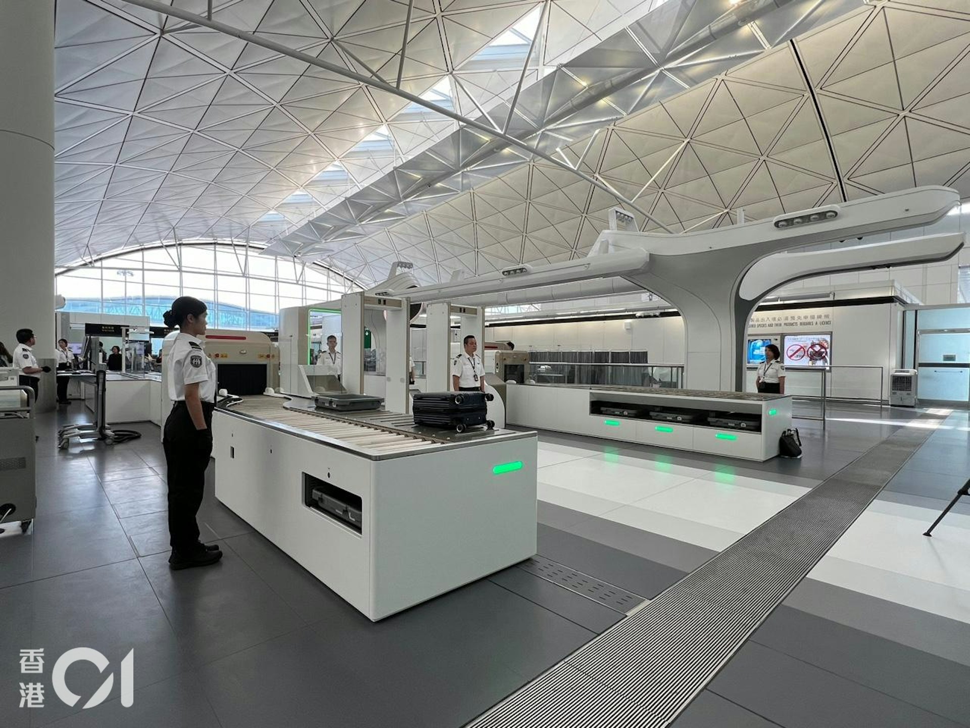香港機場登機程序