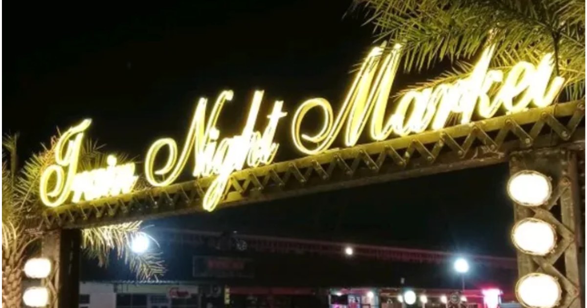signboard at Ratchada Rot Fai Train Market