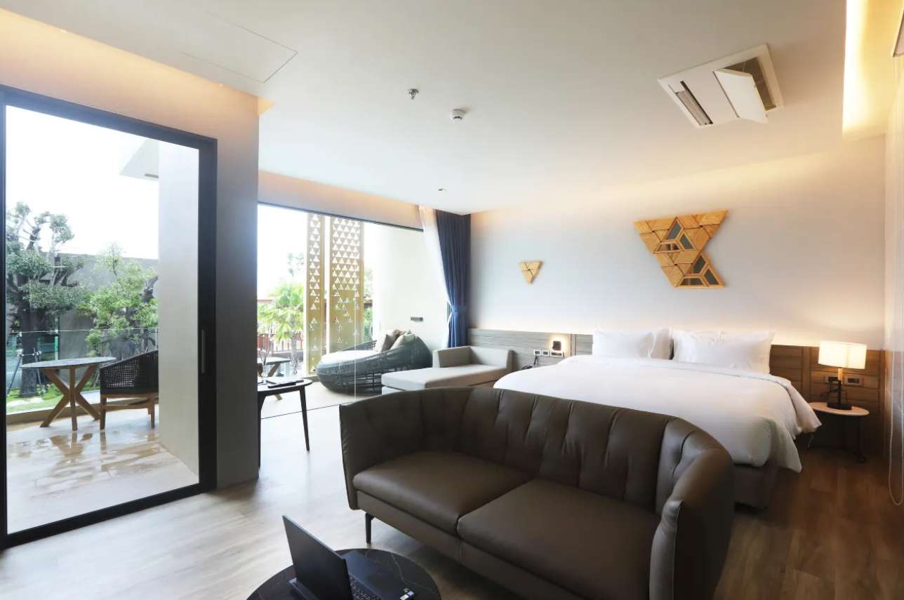 เดอะซิกเนเจอร์ โฮเทล แอร์พอร์ต (The Signature Hotel Airport)