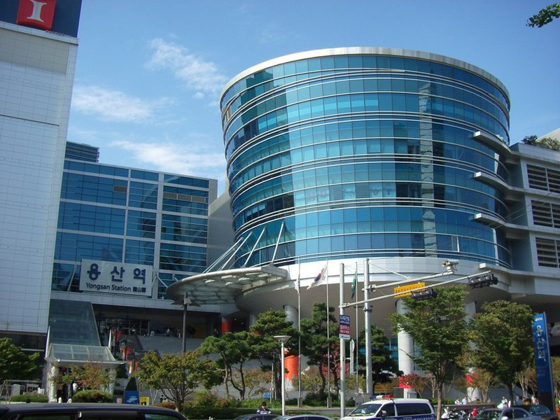 龍山站