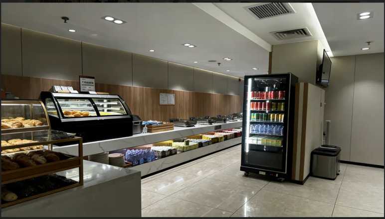 Tipico buffet di una lounge dell'aeroporto di Shenzhen