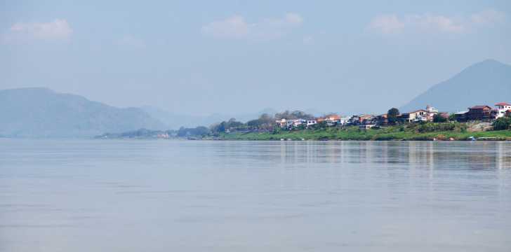 รวม 9 วัดในเชียงคาน ไหว้พระขอพร ชมเสน่ห์ศิลปะล้านช้างริมฝั่งโขง 2569 | Trip.com