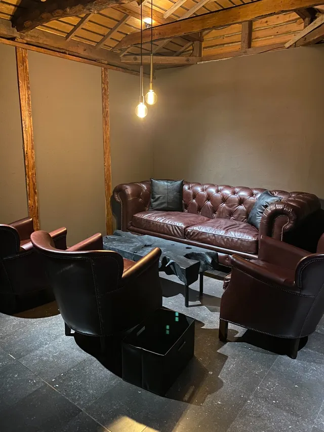 Bar Red Canyon(酒吧紅峽谷)