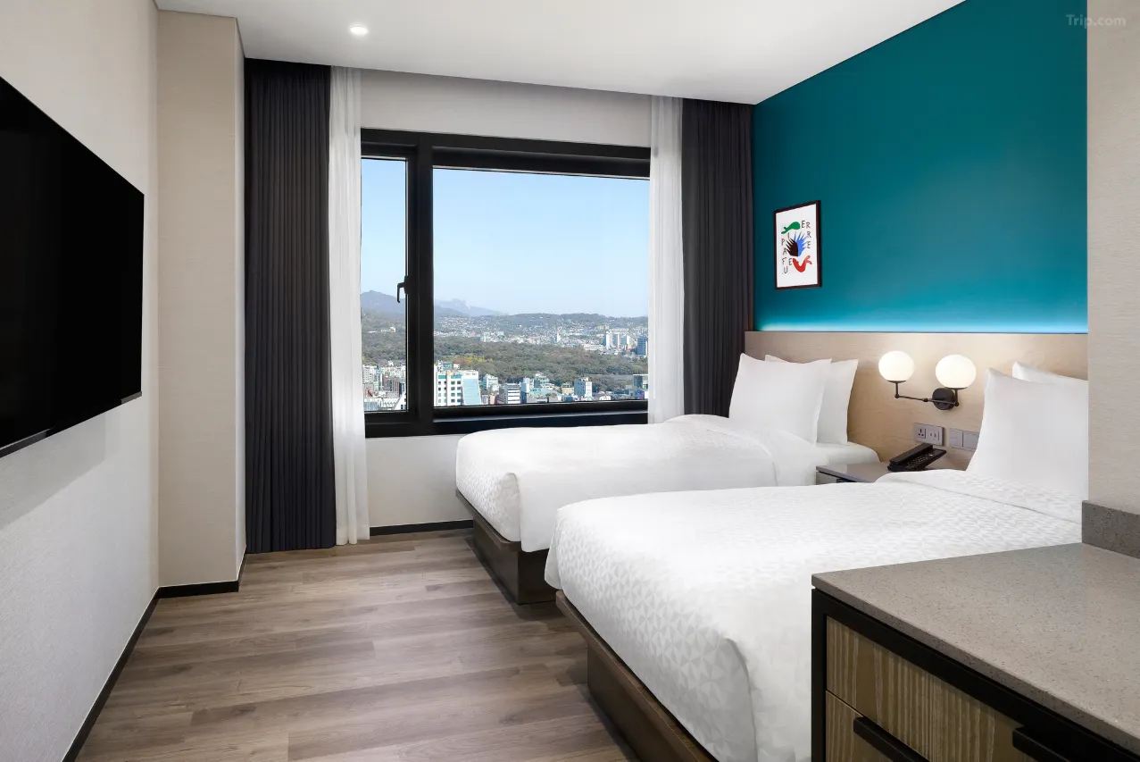 首爾明洞朝昕福朋喜來登飯店