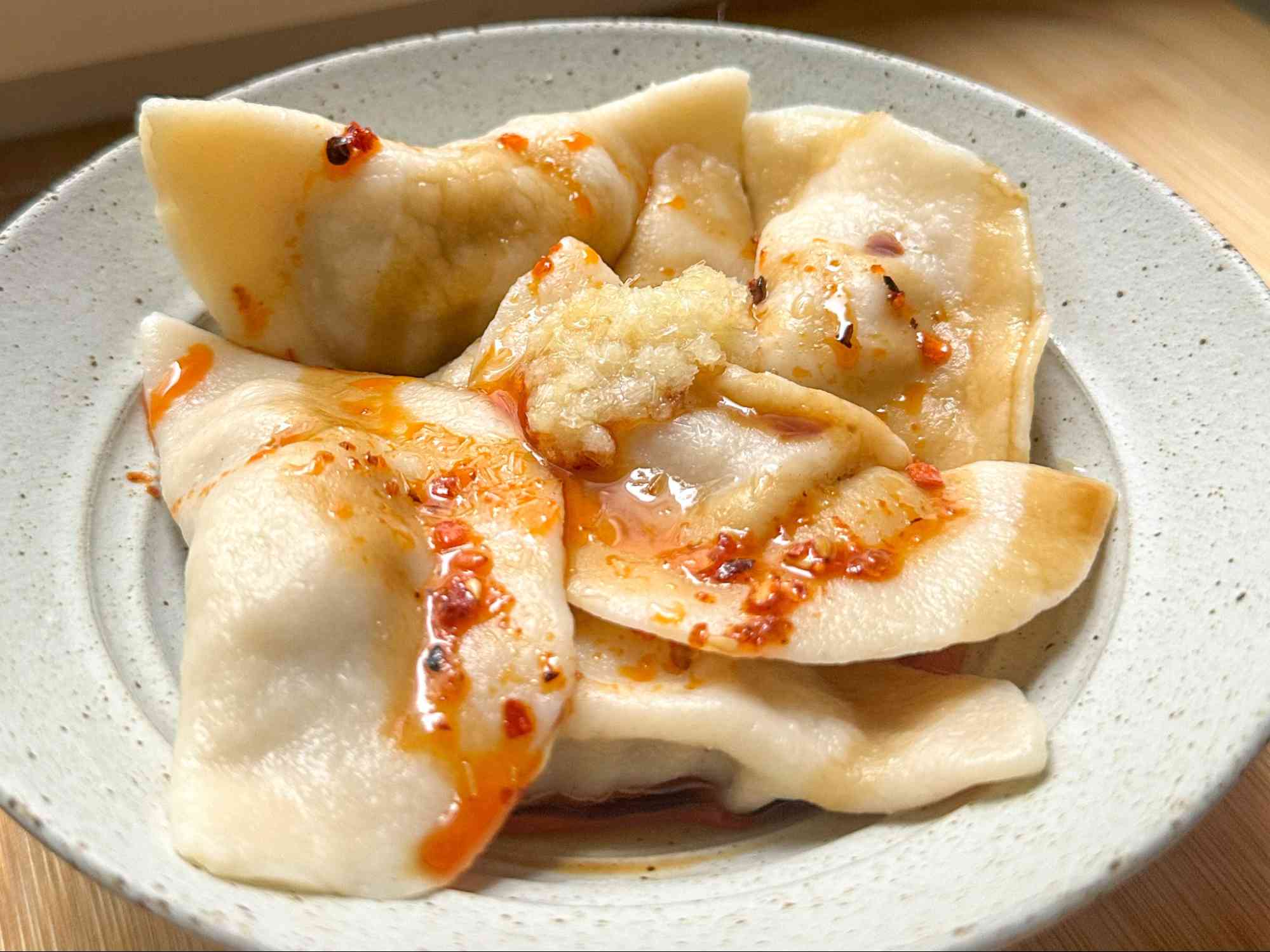 เกี๊ยวในน้ำมันพริก