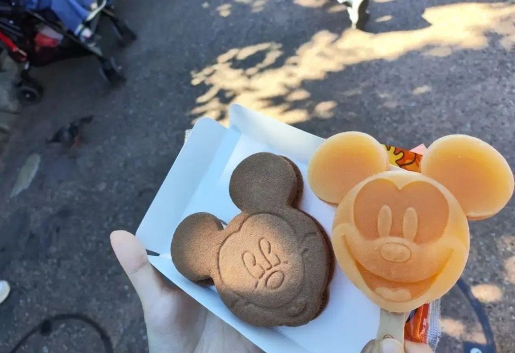 Mickey-shaped ice cream and cookie snacks at Tokyo Disneyland