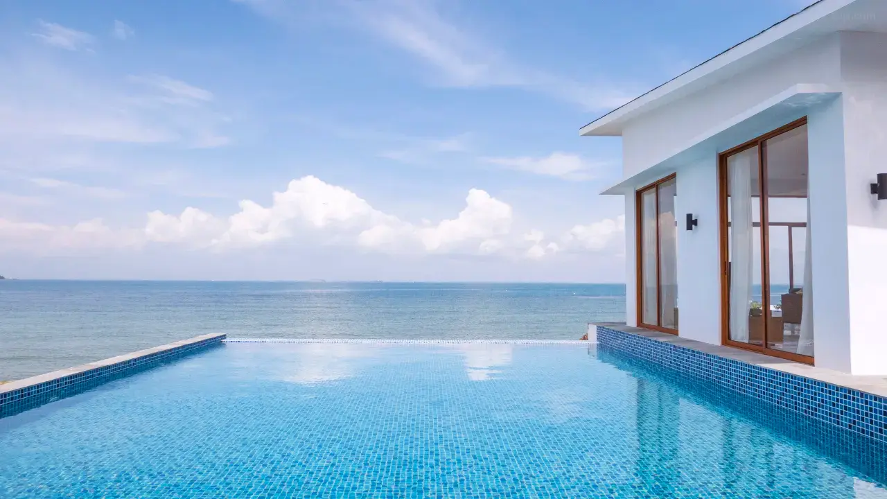 infinity pool at Montigo Resorts Nongsa