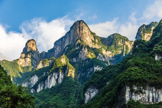 เทียนเหมินซาน เลือกเส้นทางไหนดี 2569 เปรียบเทียบเส้น A B C | Trip.com