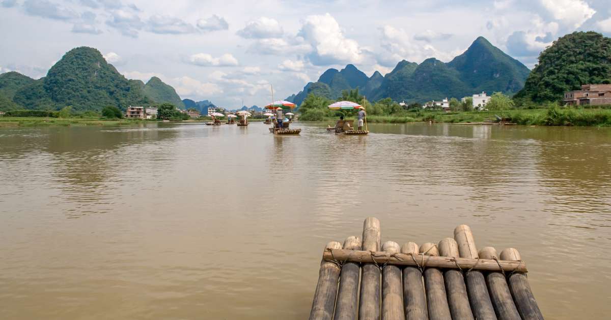 Zattera sul fiume Yulong_Yangshuo