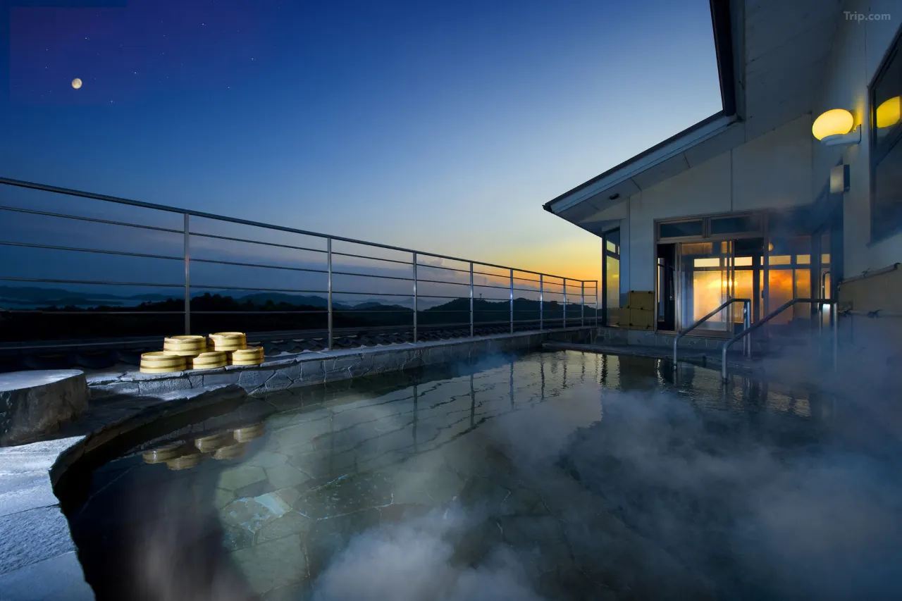 鷲羽藍色風籠度假村