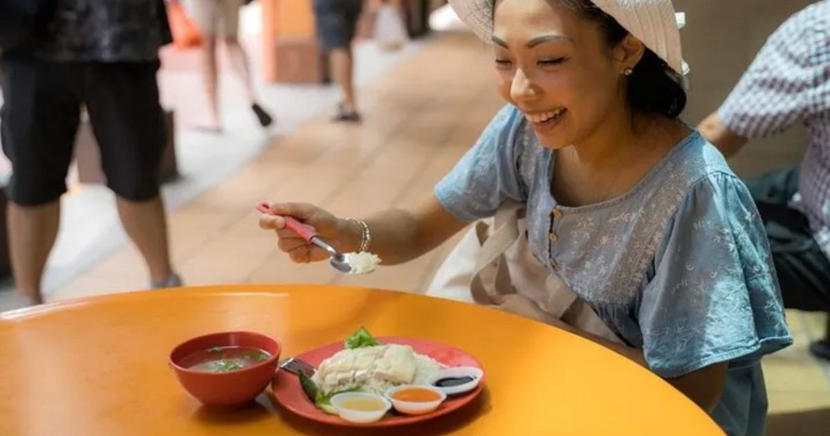 enjoying singapore food