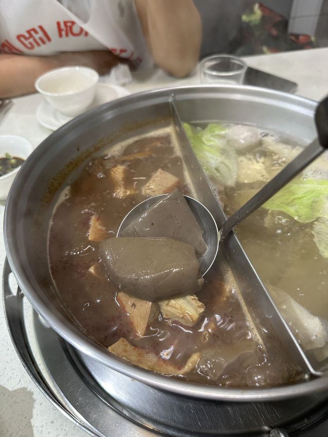 詹記麻辣火鍋鴨血