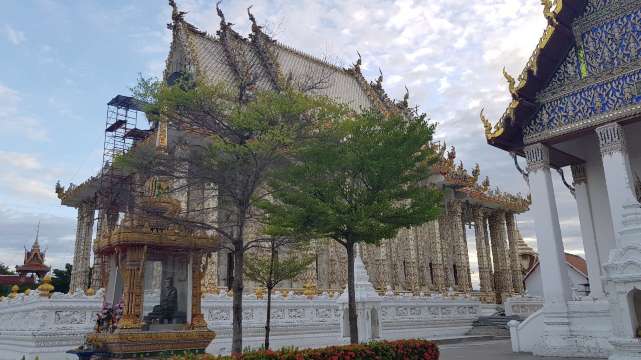 10 วัดในสุพรรณบุรี ไหว้พระขอพร ชมวัดสวยใกล้กรุงเทพฯ ฉบับอัปเดต 2569 | Trip.com