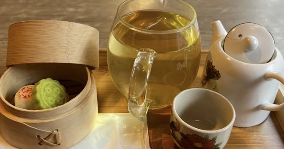 enjoying tea in tea house at Dihua Street