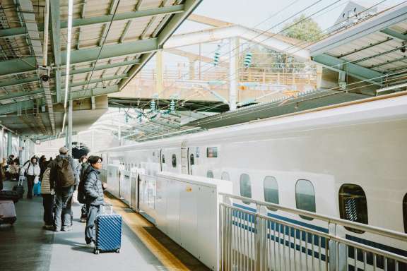 Bringing Luggage on the Shinkansen