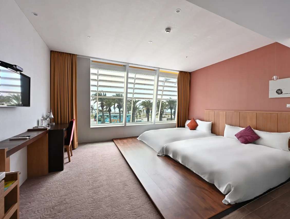 高雄旗津道沙灘飯店