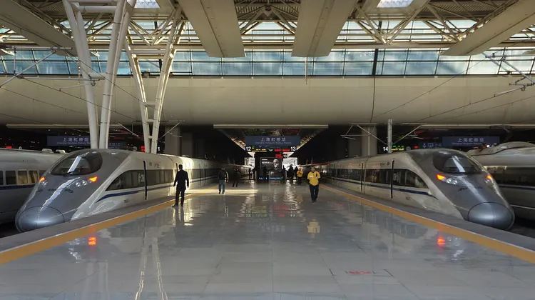 How Long Does the Shanghai to Suzhou Train Take, and What Does It Cost?