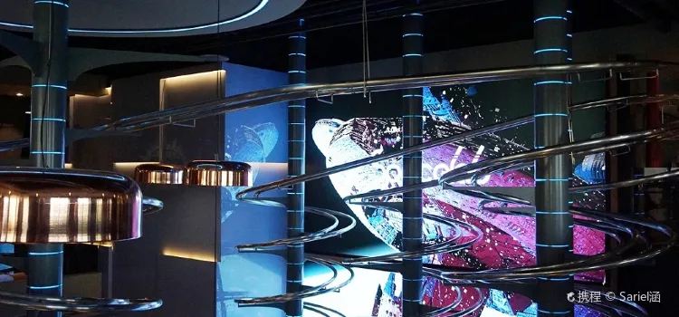 SPACELAB 失重餐廳