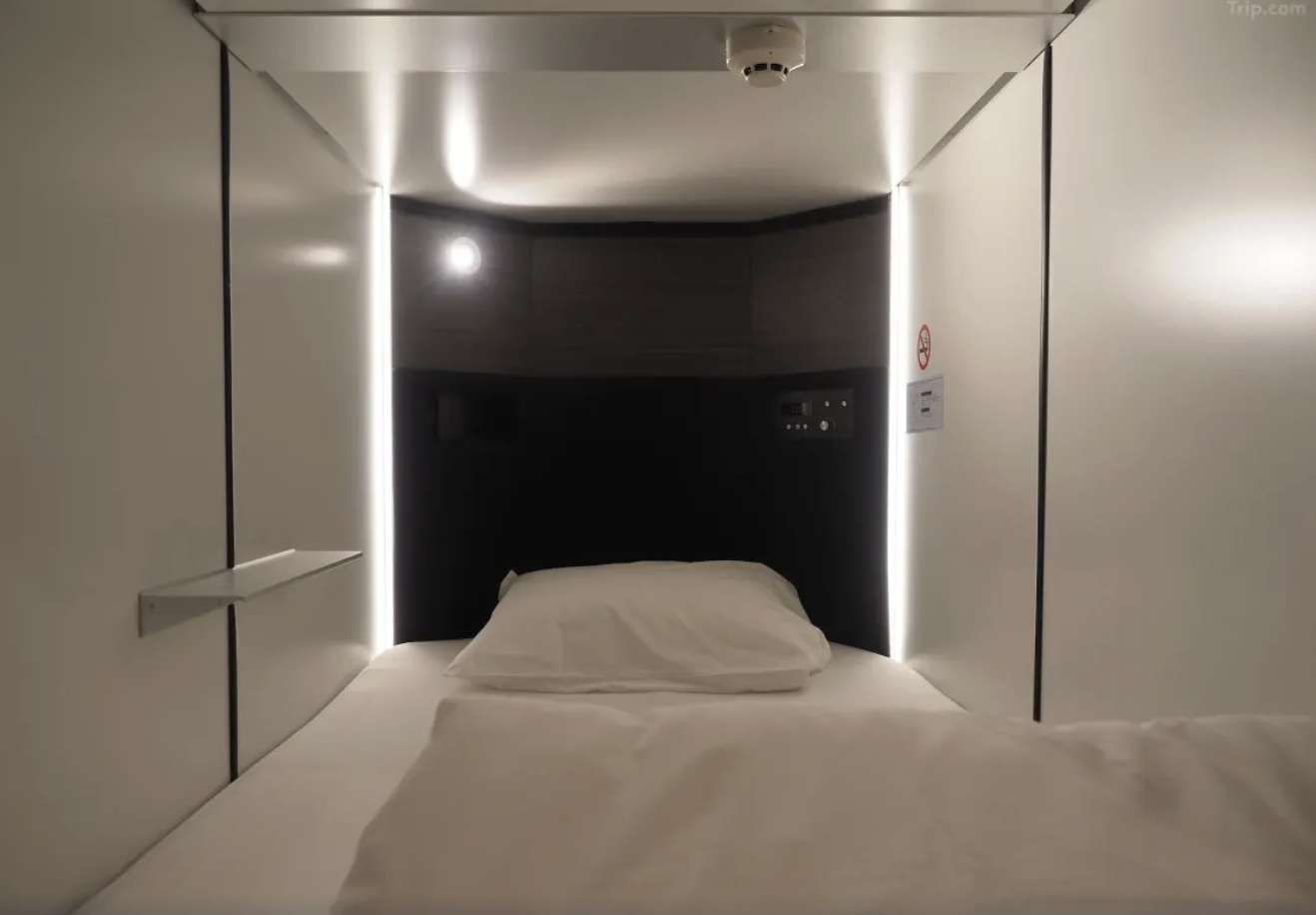 도쿄 캡슐호텔 짐보관
