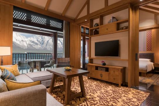 ภูเขาหิมะมังกรหยก 2569: คู่มือเที่ยวลี่เจียง กระเช้า ค่าเข้า และวิธีเดินทาง | Trip.com
