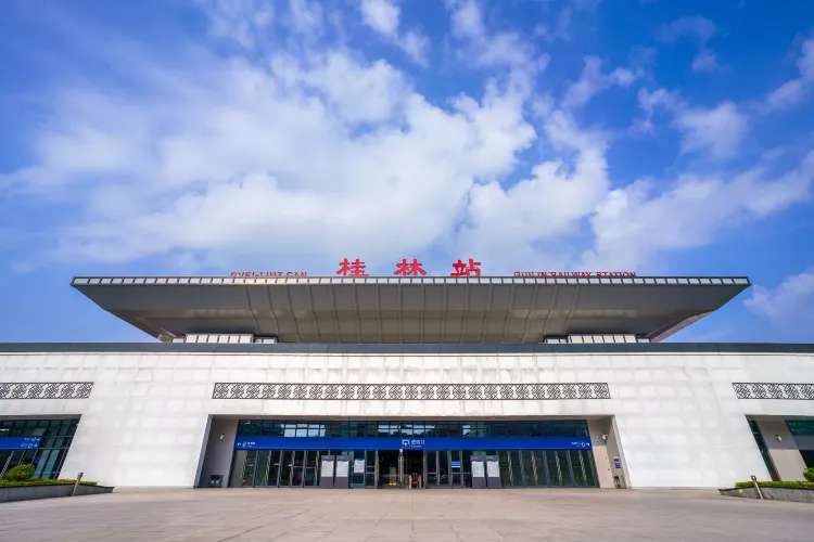 สถานีรถไฟเซินเจิ้น