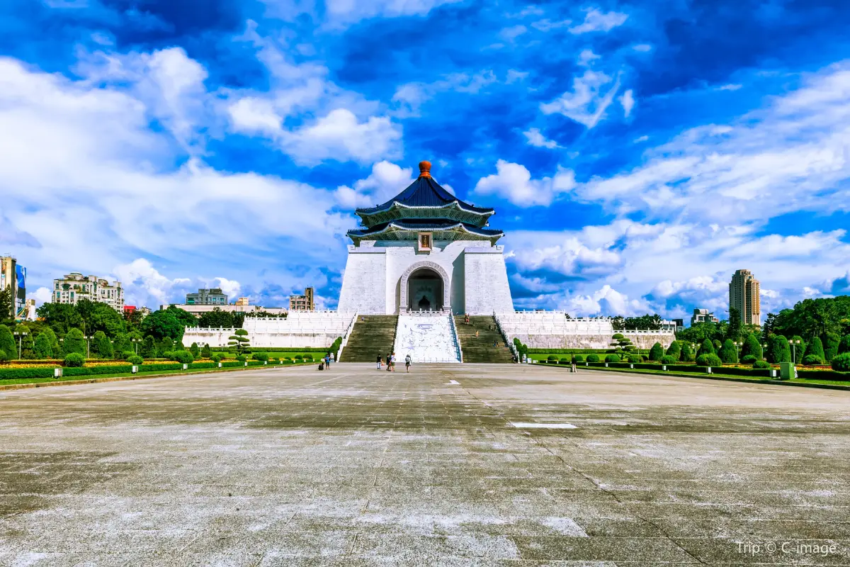 Image of Chiang Kai Shek Memorial Hall during the afternoon