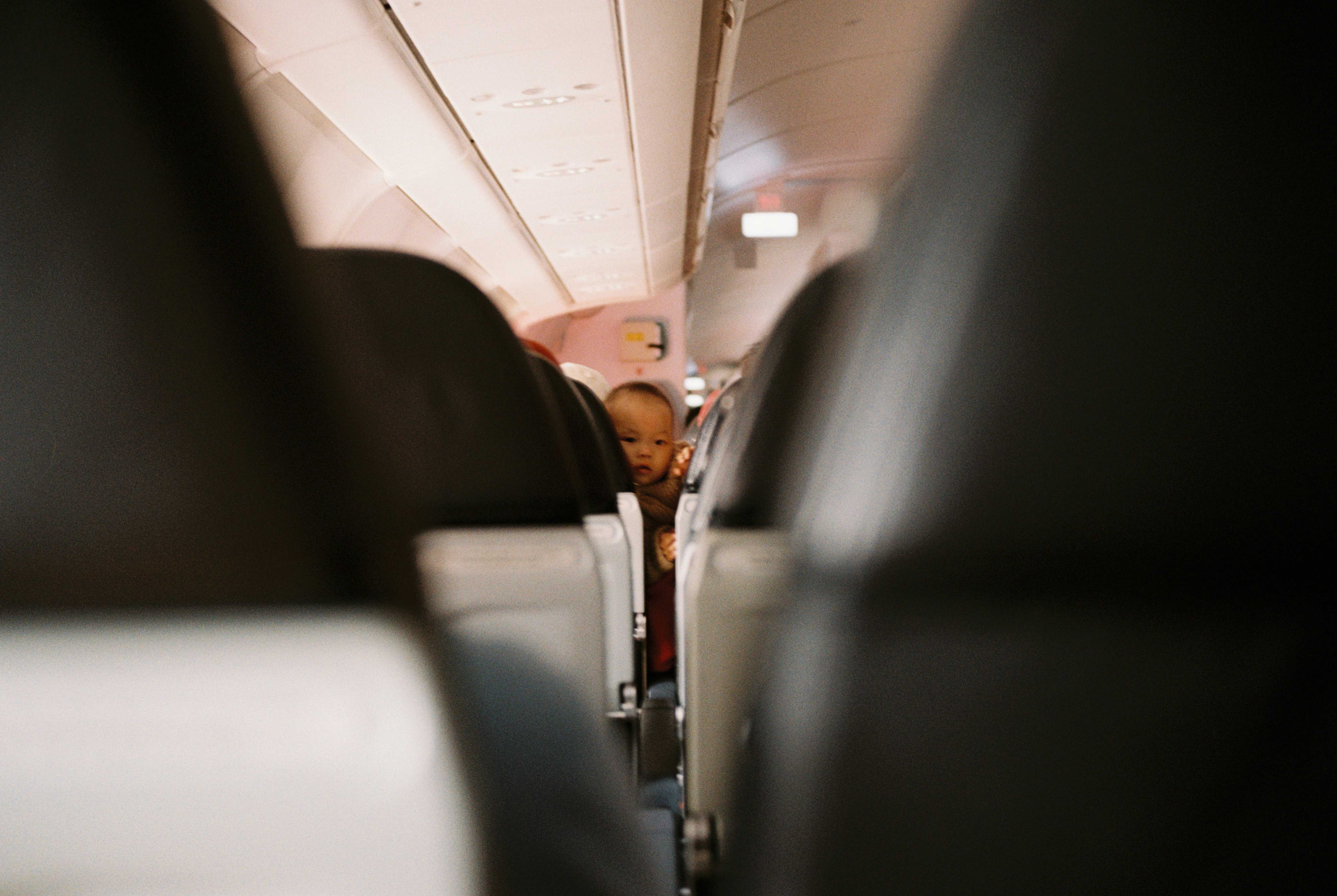 เด็กทารกขึ้นเครื่องบิน