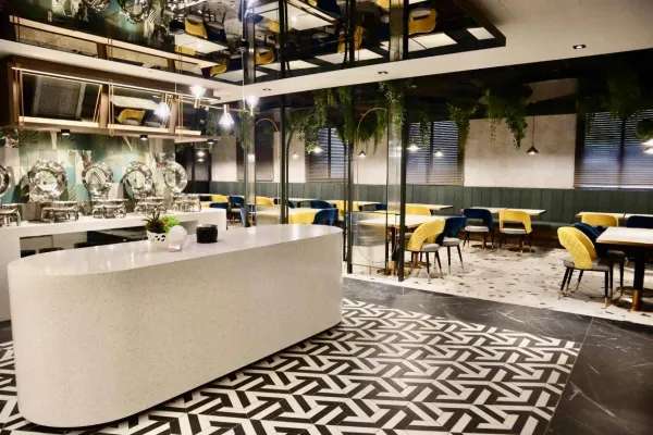 駁二住宿｜天子閣飯店