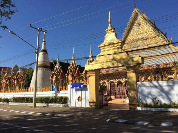 รวม 15 วัดในลาว 2569 สวยระดับโลก สายบุญ สายมู ห้ามพลาด | Trip.com