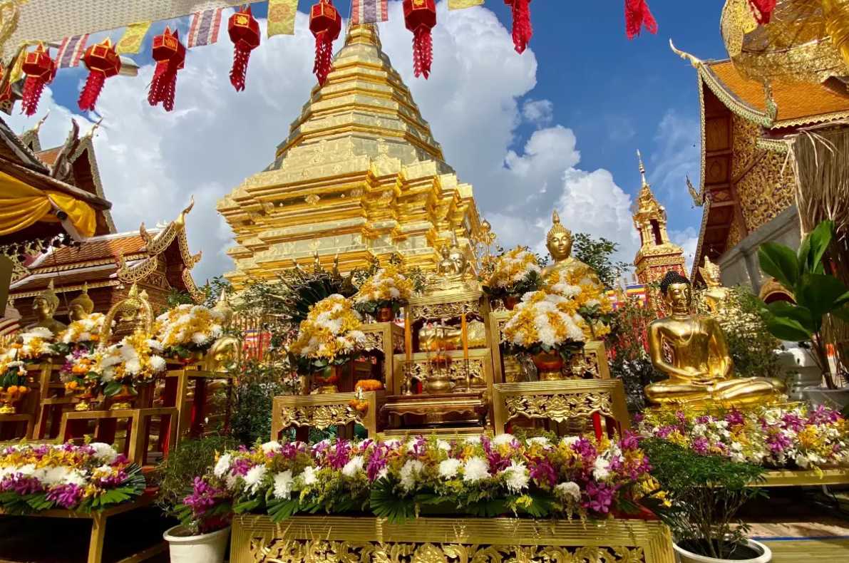 หลวงพ่อทันใจ วัดพระธาตุดอยคำ