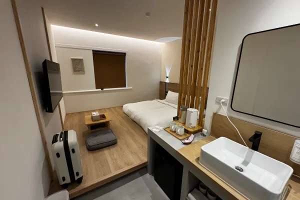 駁二住宿｜河映宿沐